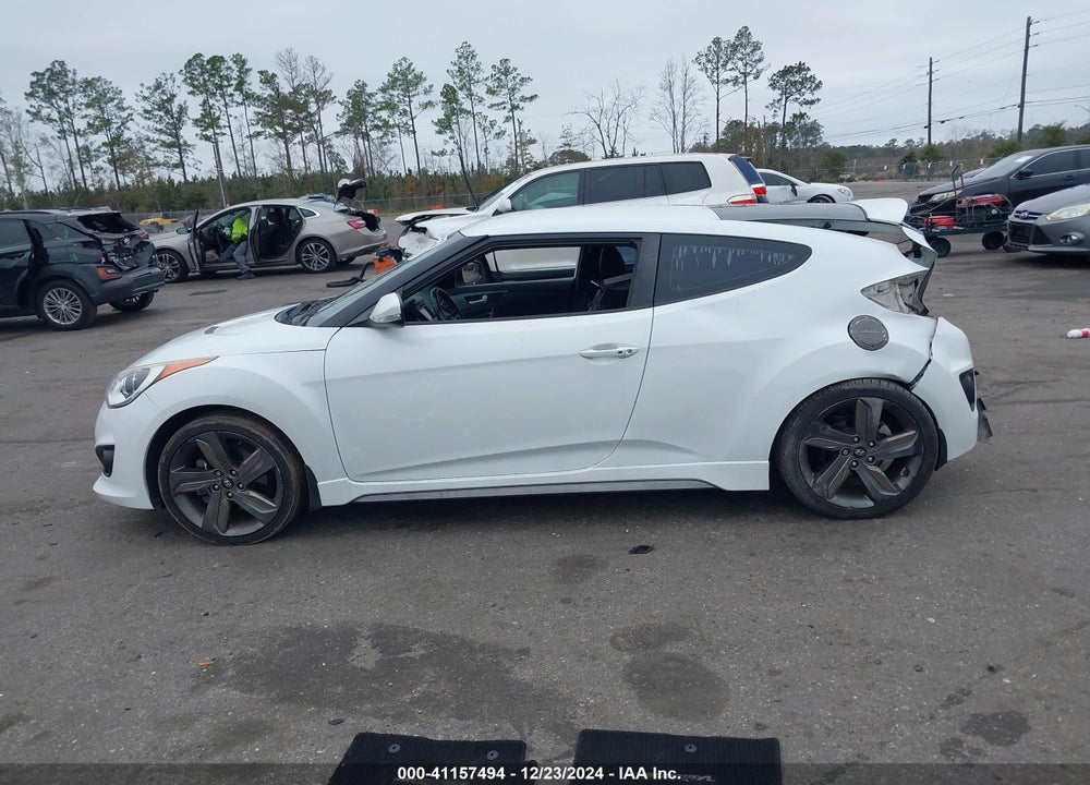 2015 HYUNDAI VELOSTER VIN: KMHTC6AE0FU243077