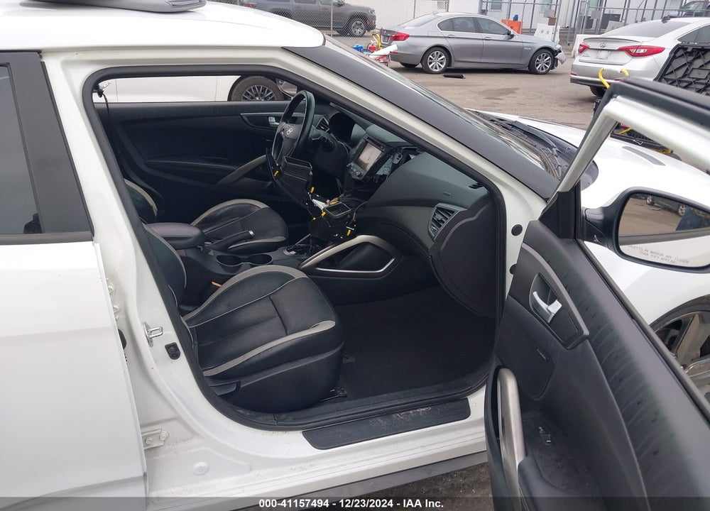 2015 HYUNDAI VELOSTER VIN: KMHTC6AE0FU243077