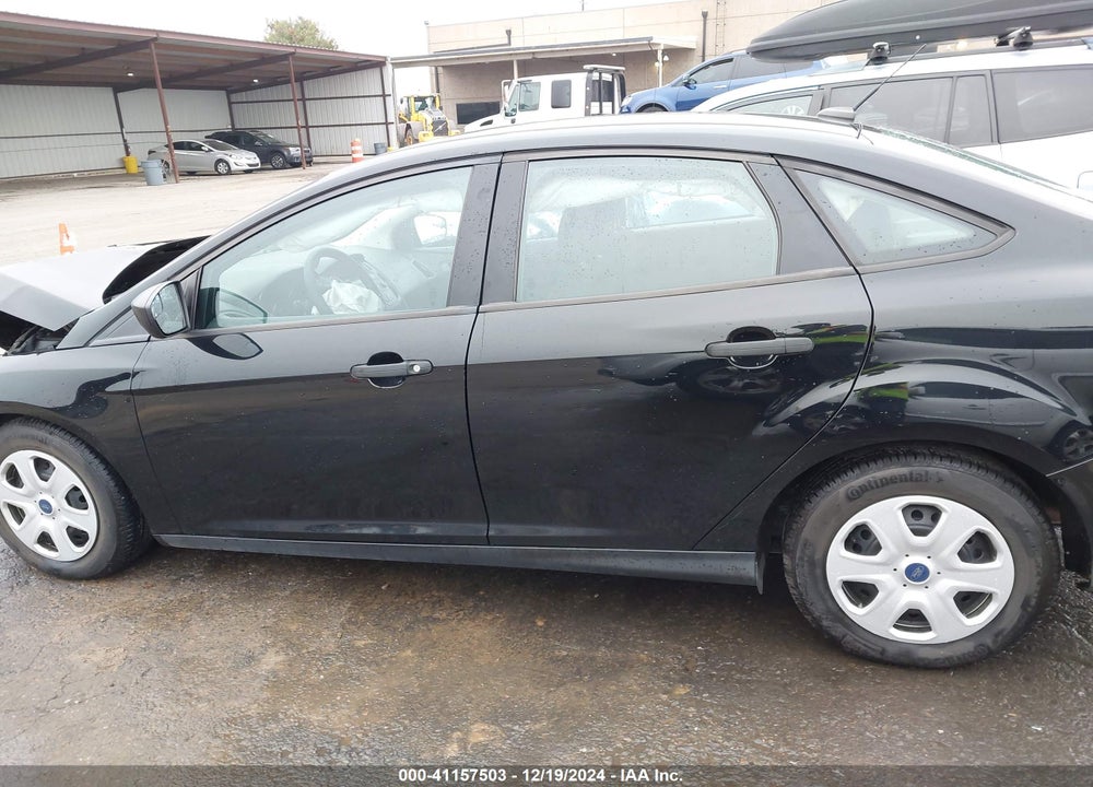 2018 FORD FOCUS S VIN: 1FADP3E27JL288100