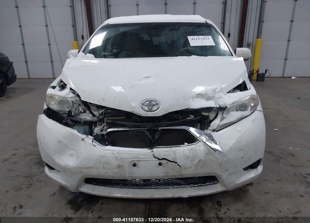 2013 TOYOTA SIENNA LE V6 8 PASSENGER VIN: 5TDKK3DC2DS368790