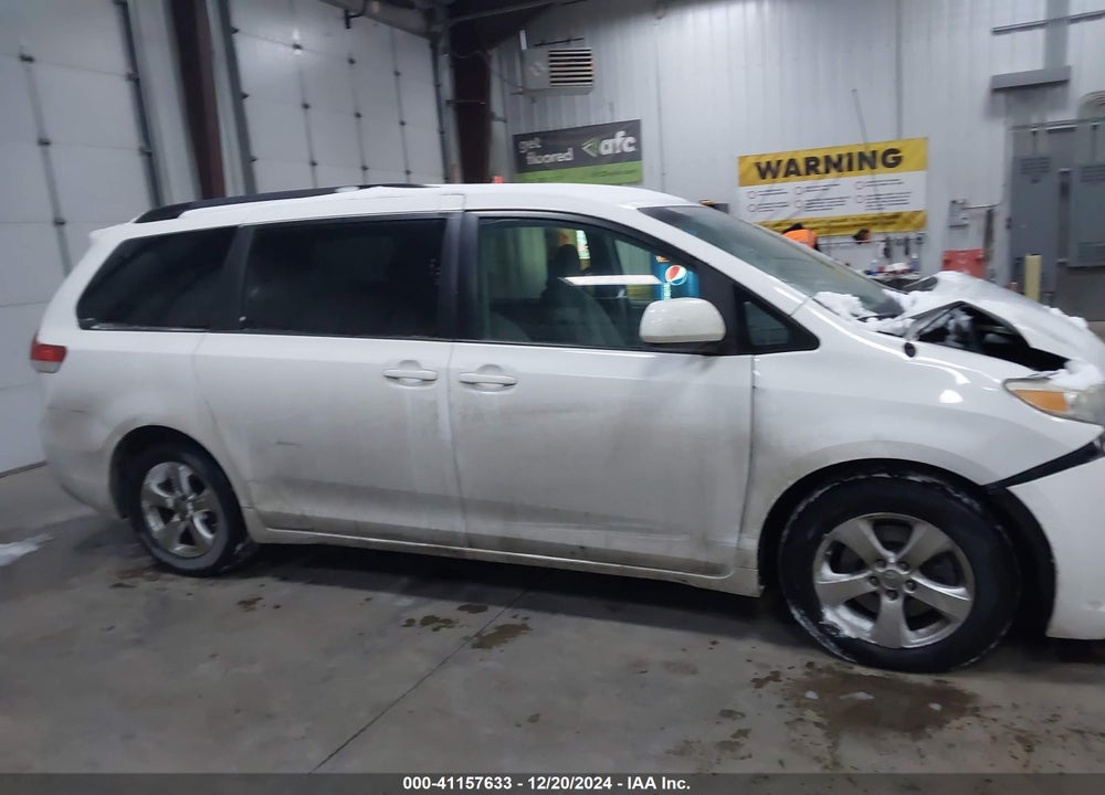 2013 TOYOTA SIENNA LE V6 8 PASSENGER VIN: 5TDKK3DC2DS368790