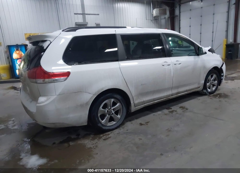 2013 TOYOTA SIENNA LE V6 8 PASSENGER VIN: 5TDKK3DC2DS368790