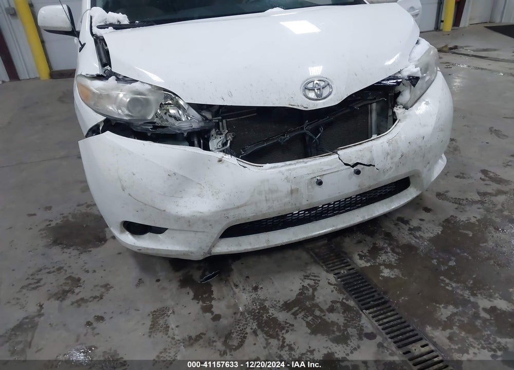 2013 TOYOTA SIENNA LE V6 8 PASSENGER VIN: 5TDKK3DC2DS368790