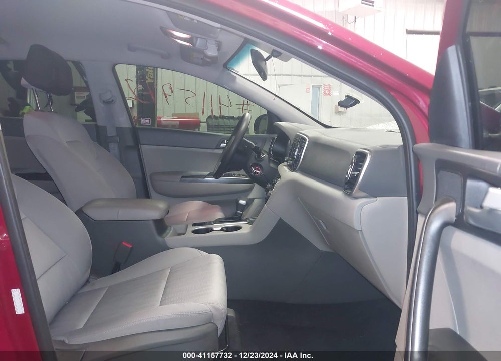 2019 KIA SPORTAGE LX VIN: KNDPM3AC6K7506150