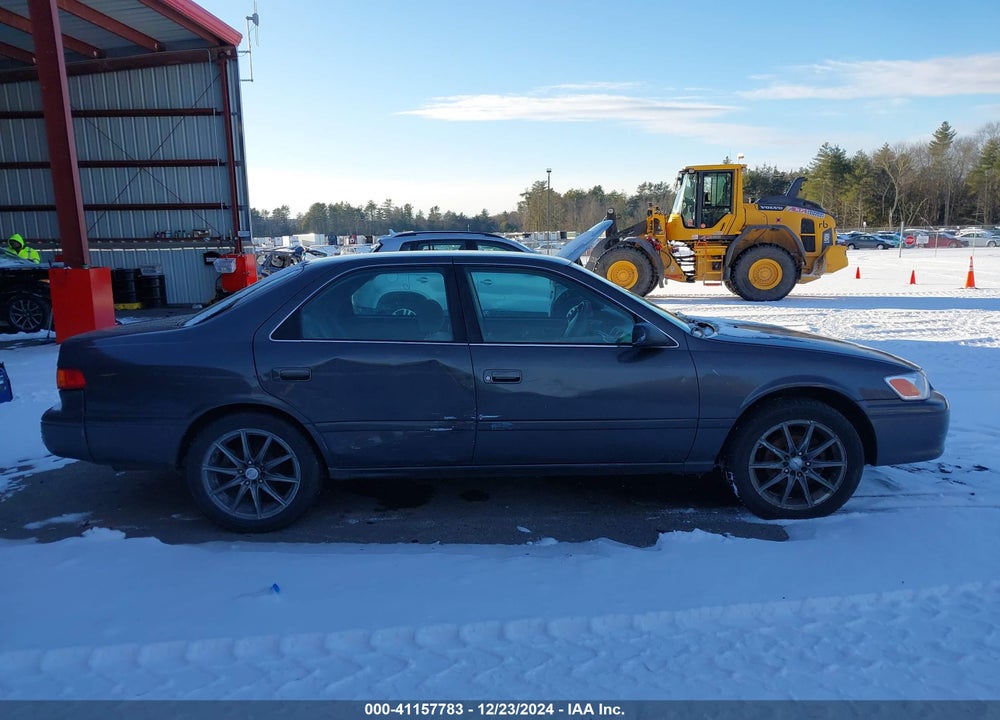 2001 TOYOTA CAMRY LE VIN: 4T1BG22K51U786222