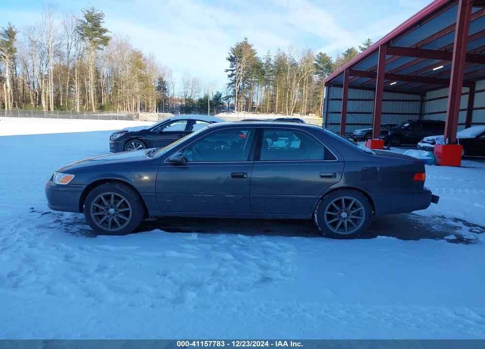 2001 TOYOTA CAMRY LE VIN: 4T1BG22K51U786222