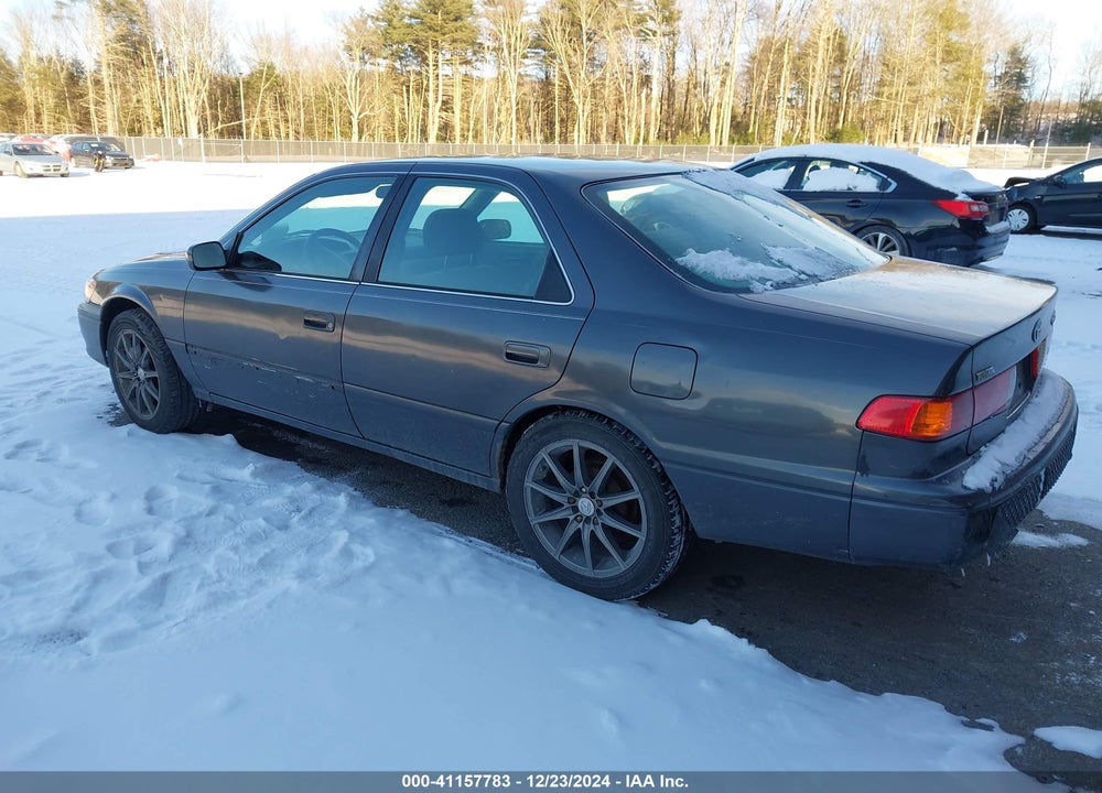 2001 TOYOTA CAMRY LE VIN: 4T1BG22K51U786222