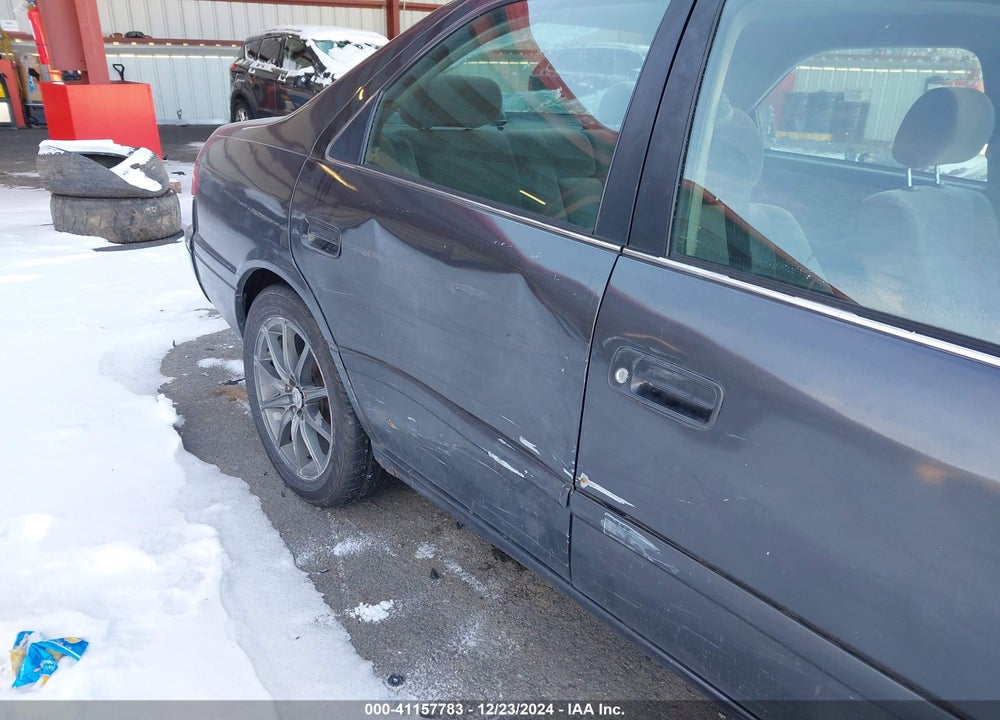 2001 TOYOTA CAMRY LE VIN: 4T1BG22K51U786222