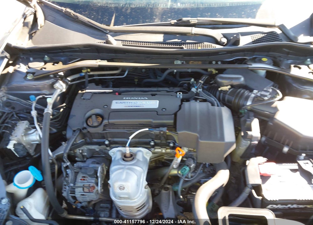 2013 HONDA ACCORD VIN: 1HGCT1B84DA017947
