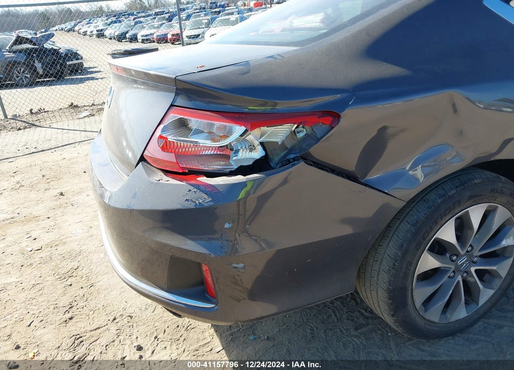 2013 HONDA ACCORD VIN: 1HGCT1B84DA017947