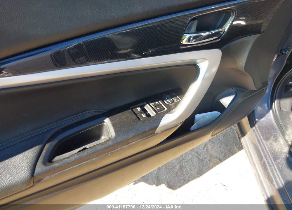 2013 HONDA ACCORD VIN: 1HGCT1B84DA017947