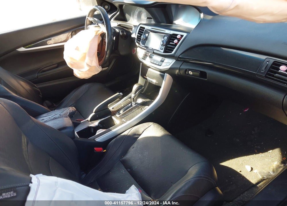 2013 HONDA ACCORD VIN: 1HGCT1B84DA017947