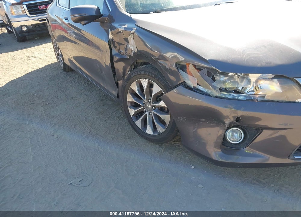 2013 HONDA ACCORD VIN: 1HGCT1B84DA017947