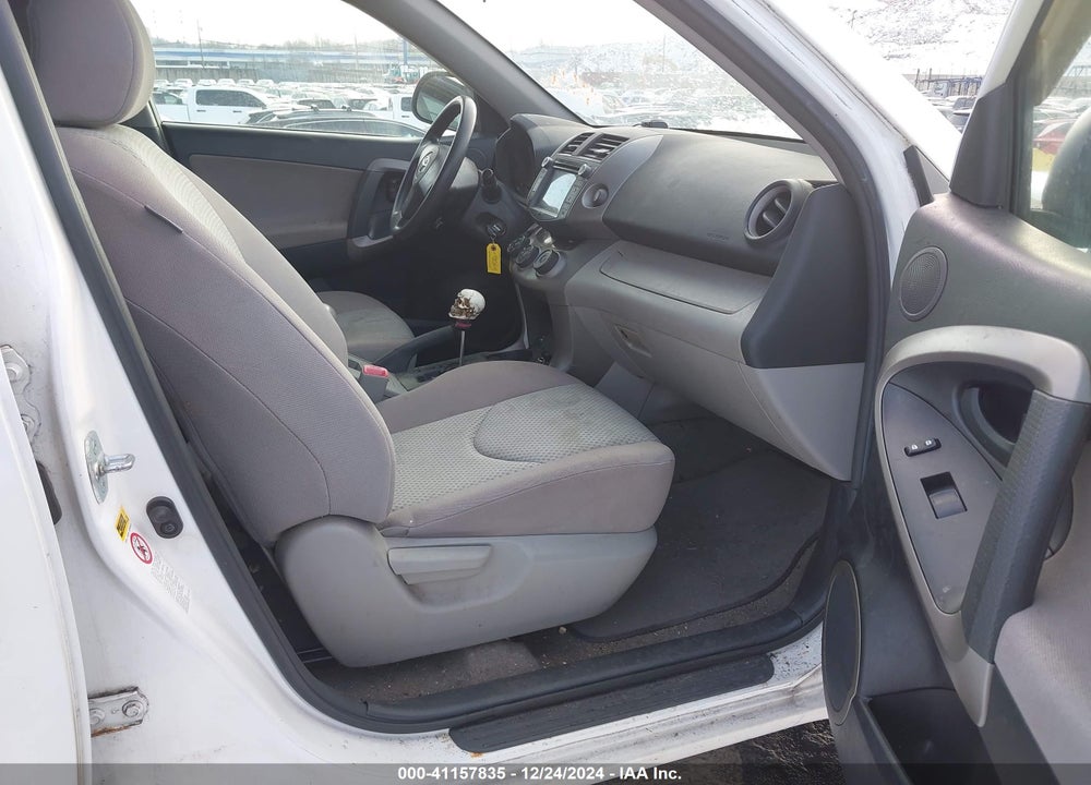 2008 TOYOTA RAV4 BASE V6 VIN: JTMBK33V986037679