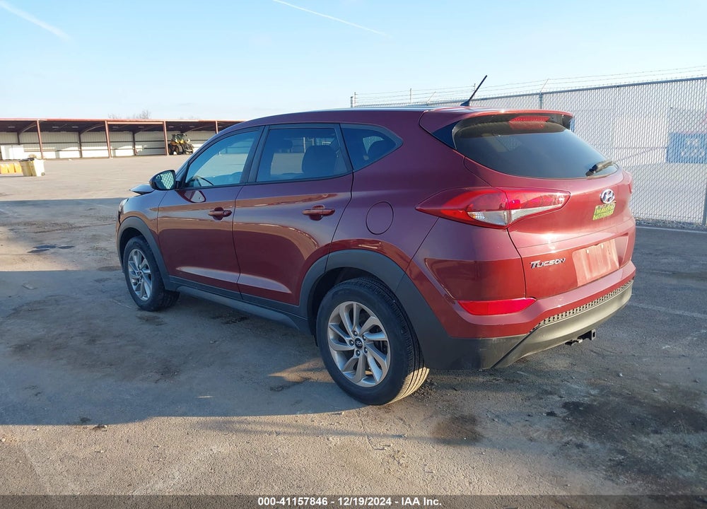 2018 HYUNDAI TUCSON SE VIN: KM8J23A41JU833653