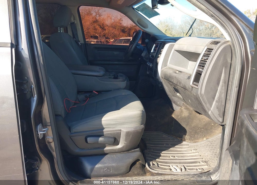 2016 RAM 2500 TRADESMAN VIN: 3C6UR5CJ7GG325282