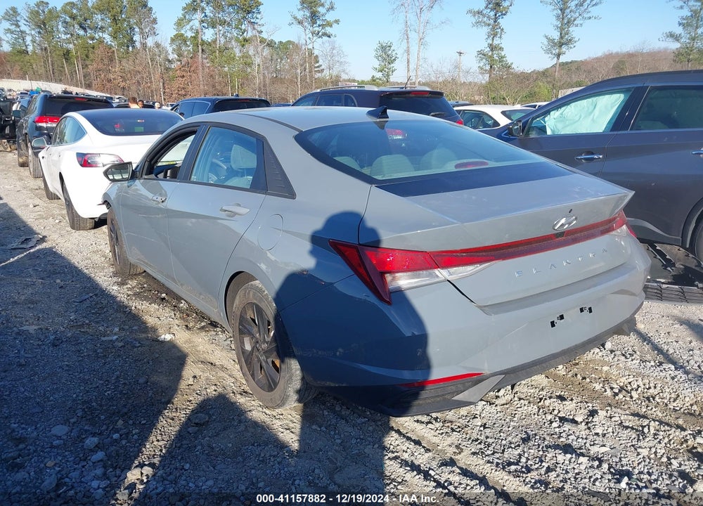 2022 HYUNDAI ELANTRA VIN: KMHLM4AG4NU331177