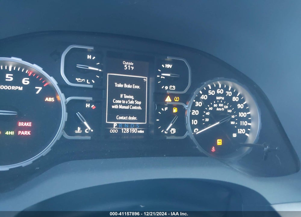 2018 TOYOTA TUNDRA SR5 5.7L V8 VIN: 5TFDW5F18JX747514