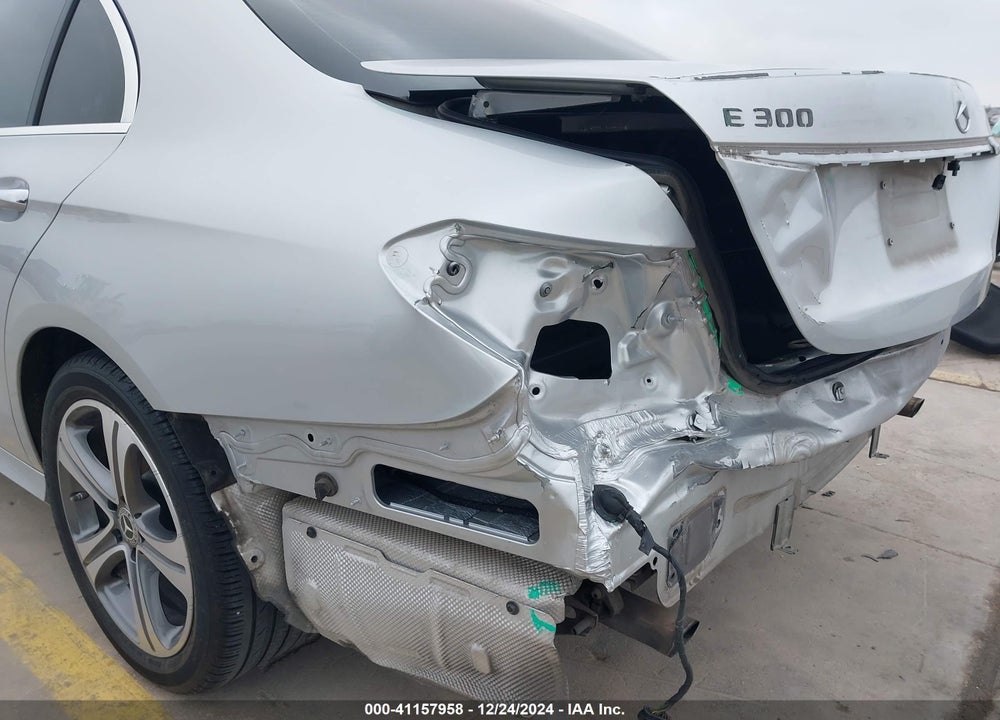 2018 MERCEDES-BENZ E 300 VIN: WDDZF4JB9JA294092