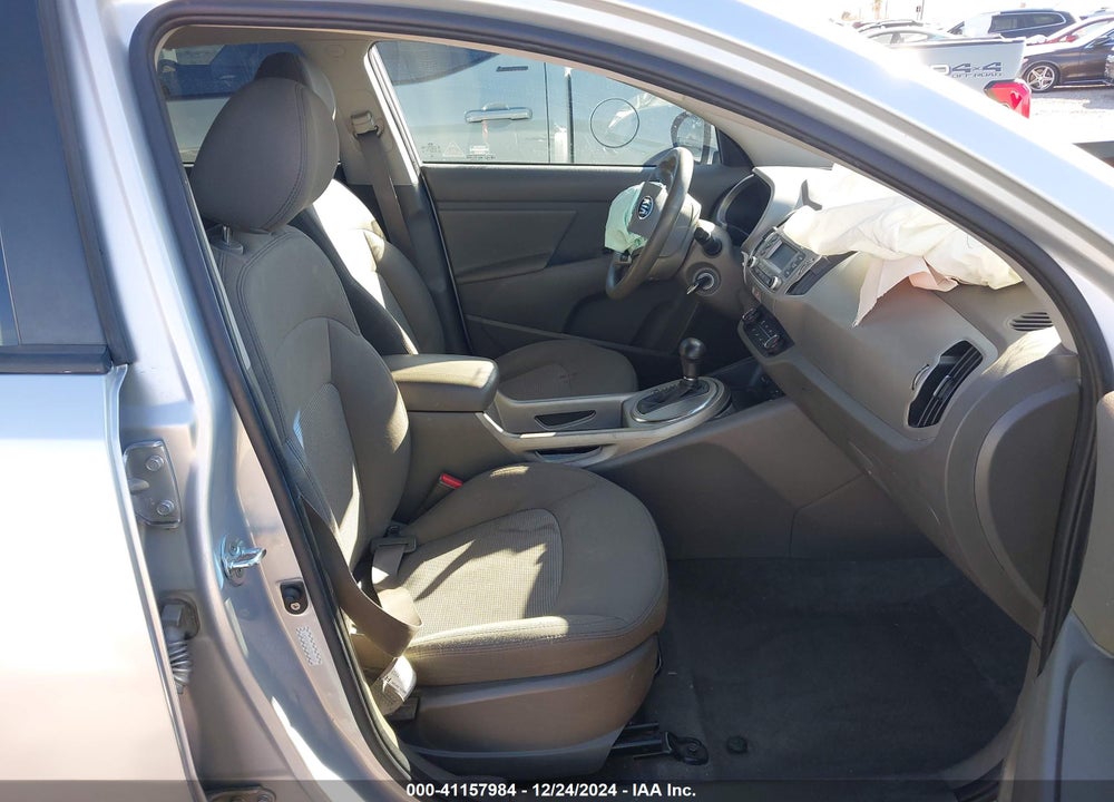 2016 KIA SPORTAGE LX VIN: KNDPB3AC8G7819259