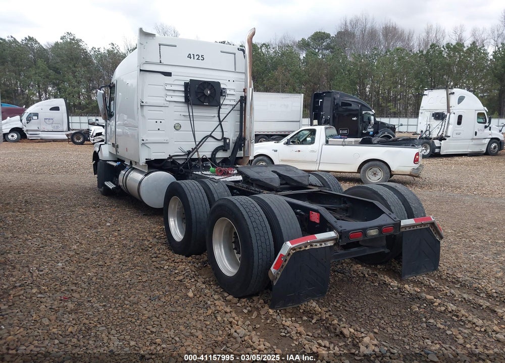2015 VOLVO VN VIN: 4V4NC9EH9FN926333