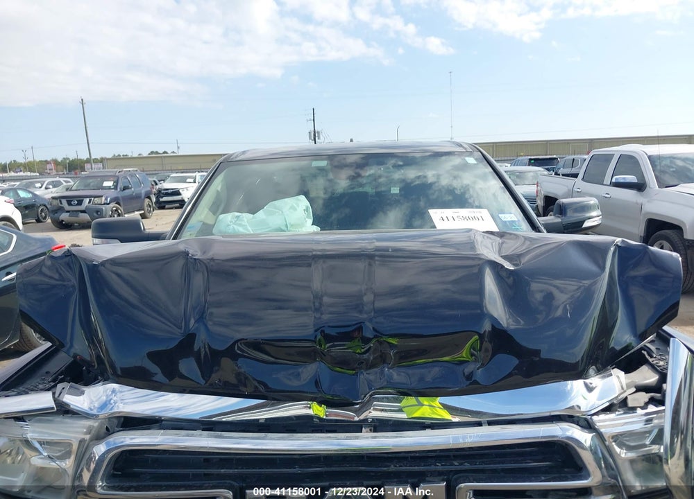 2019 RAM 1500 VIN: 1C6RREBT9KN568231