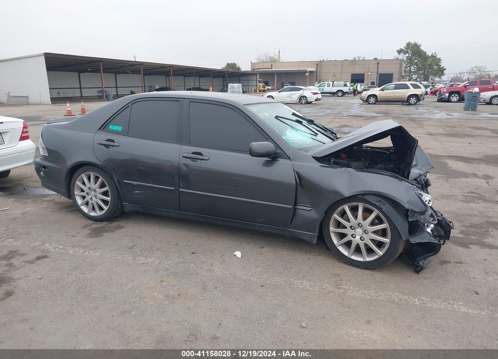 2003 LEXUS IS 300 BASE W/5-SPEED MANUAL VIN: JTHBD192930075709
