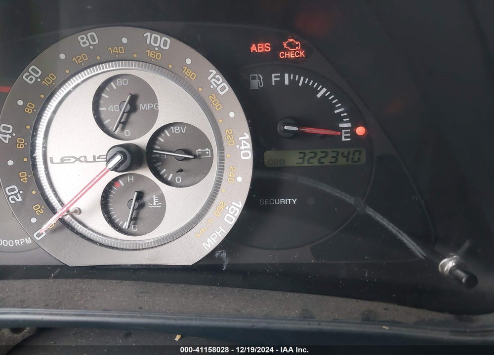 2003 LEXUS IS 300 BASE W/5-SPEED MANUAL VIN: JTHBD192930075709