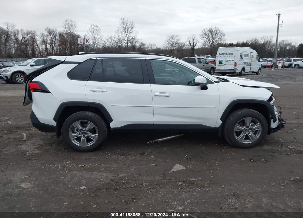 2024 TOYOTA RAV4 XLE VIN: 2T3P1RFV7RC460883