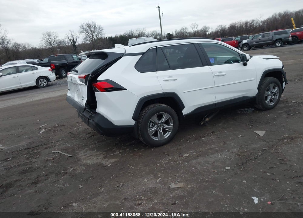 2024 TOYOTA RAV4 XLE VIN: 2T3P1RFV7RC460883
