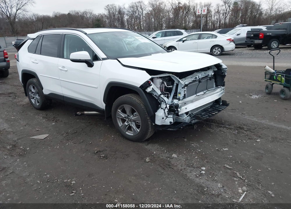 2024 TOYOTA RAV4 XLE VIN: 2T3P1RFV7RC460883