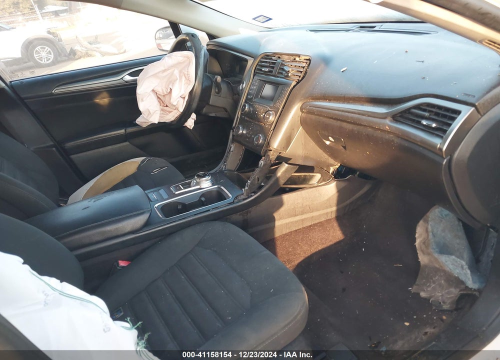 2017 FORD FUSION VIN: 3FA6P0H74HR163095
