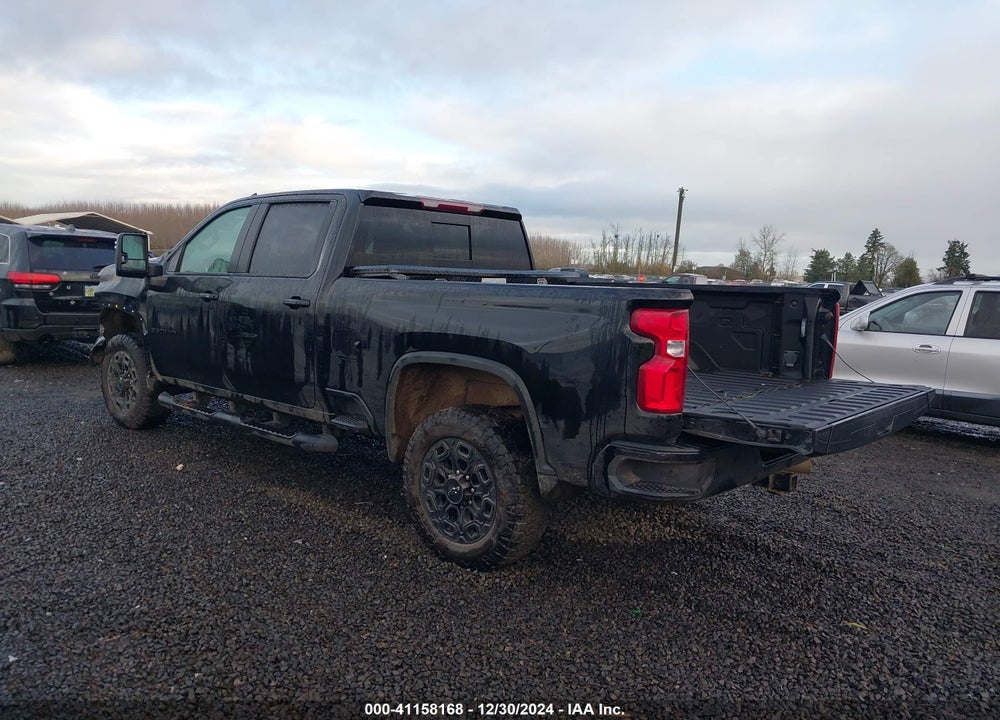 2022 CHEVROLET SILVERADO 3500HD 4WD  STANDARD BED LTZ VIN: 1GC4YUEY8NF236531