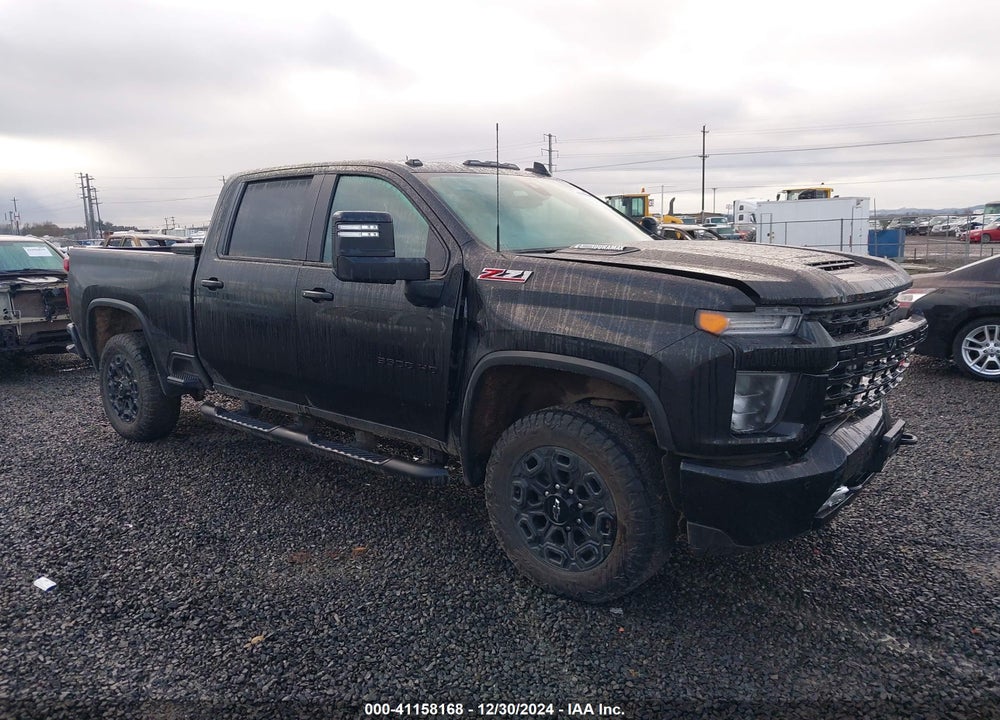2022 CHEVROLET SILVERADO 3500HD 4WD  STANDARD BED LTZ VIN: 1GC4YUEY8NF236531
