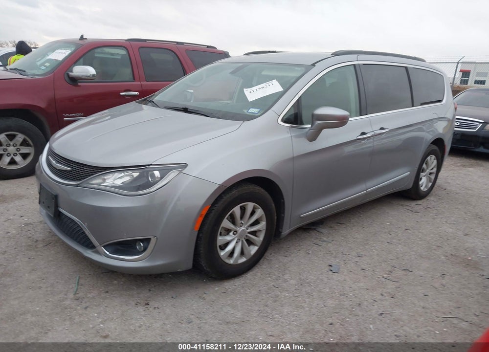 2017 CHRYSLER PACIFICA TOURING L VIN: 2C4RC1BGXHR702648