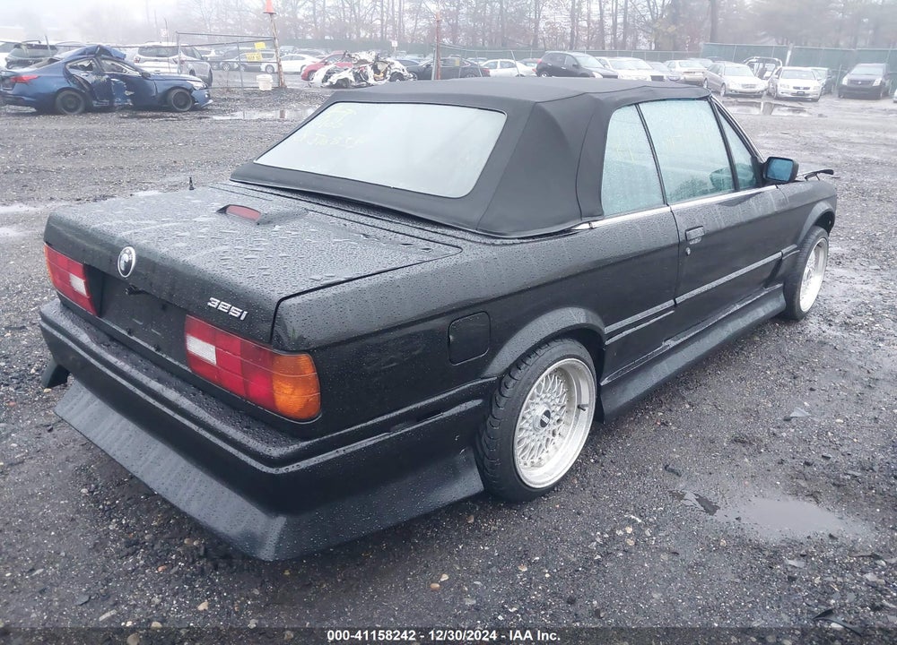 1992 BMW 325 IC VIN: WBABB1311NEC06144