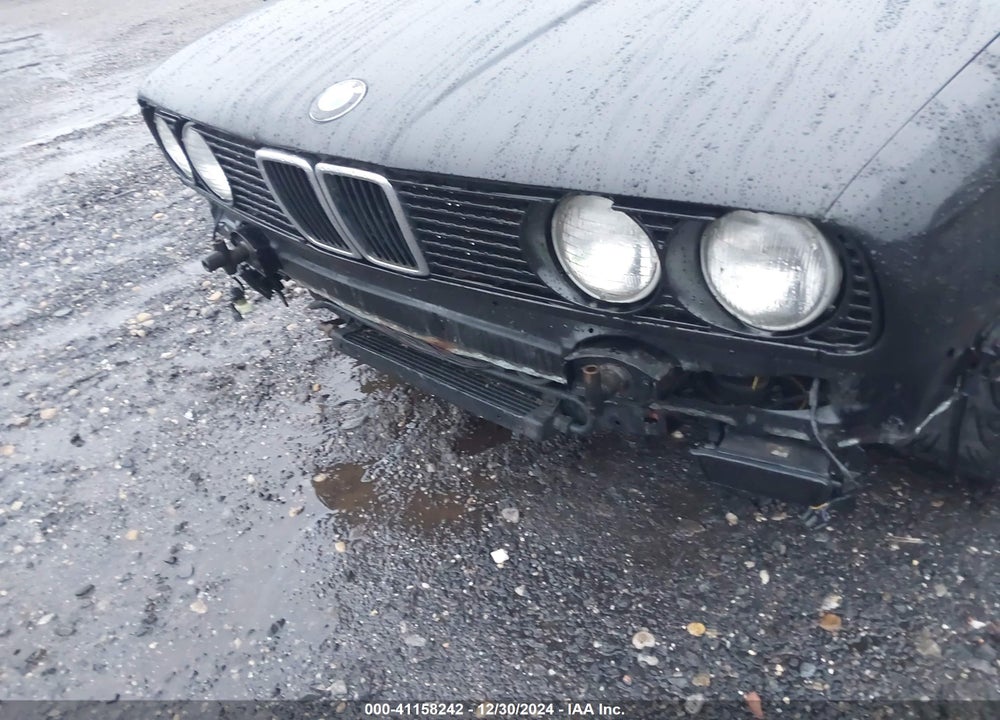 1992 BMW 325 IC VIN: WBABB1311NEC06144