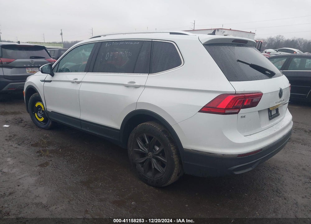 2024 VOLKSWAGEN TIGUAN 2.0T SE/WOLFSBURG EDITION VIN: 3VV2B7AX1RM123258