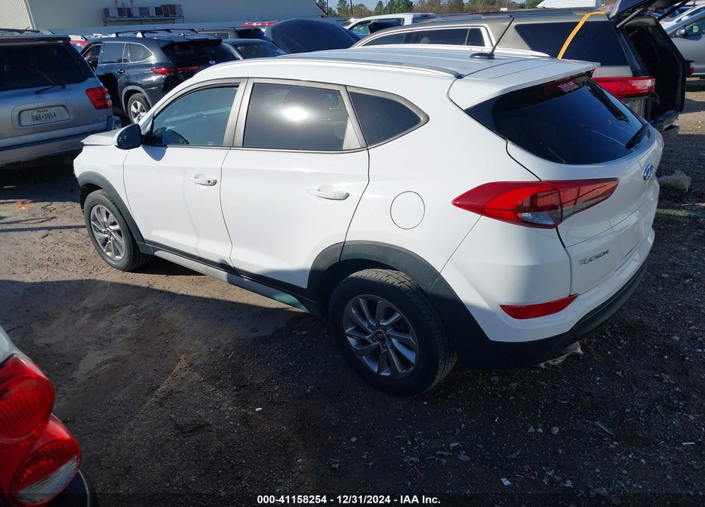 2017 HYUNDAI TUCSON SE VIN: KM8J33A46HU593622