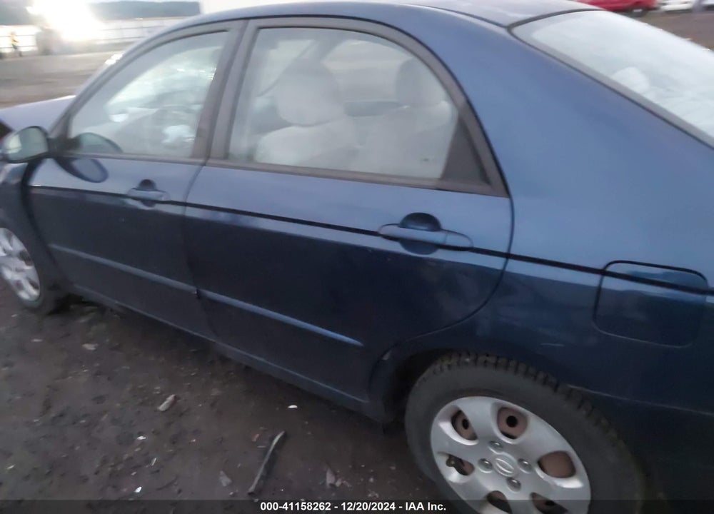 2009 KIA SPECTRA VIN: KNAFE221495589502