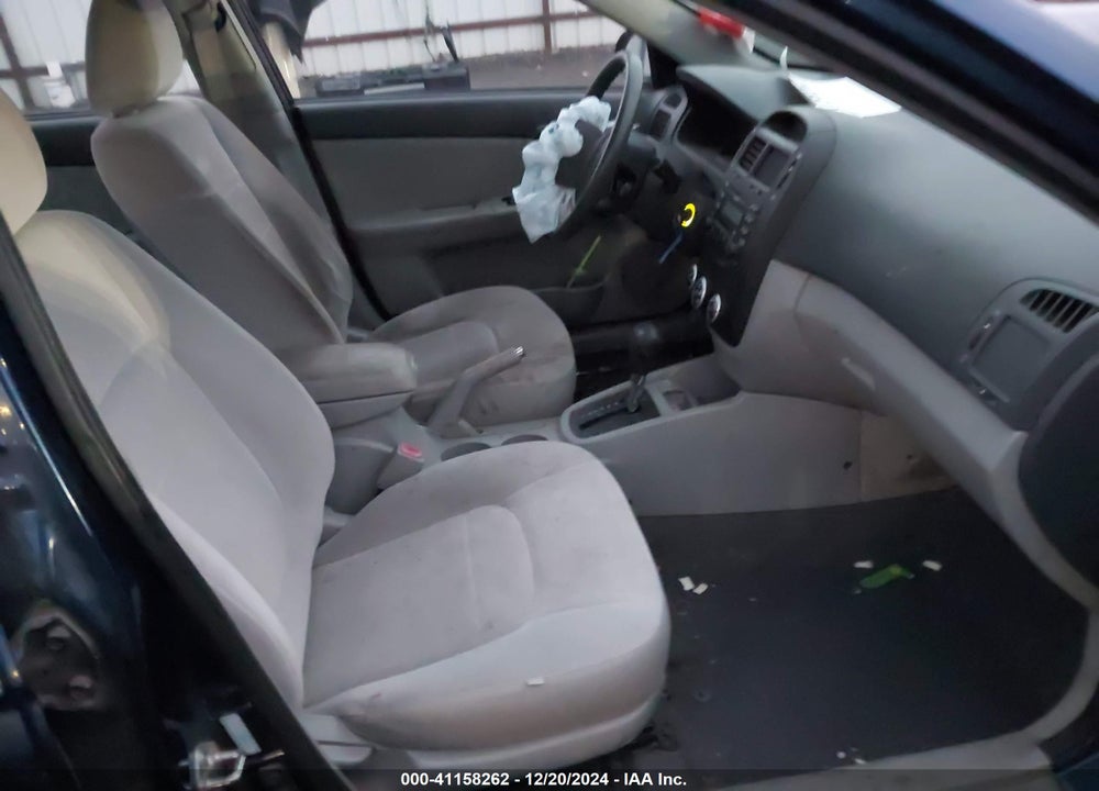 2009 KIA SPECTRA VIN: KNAFE221495589502