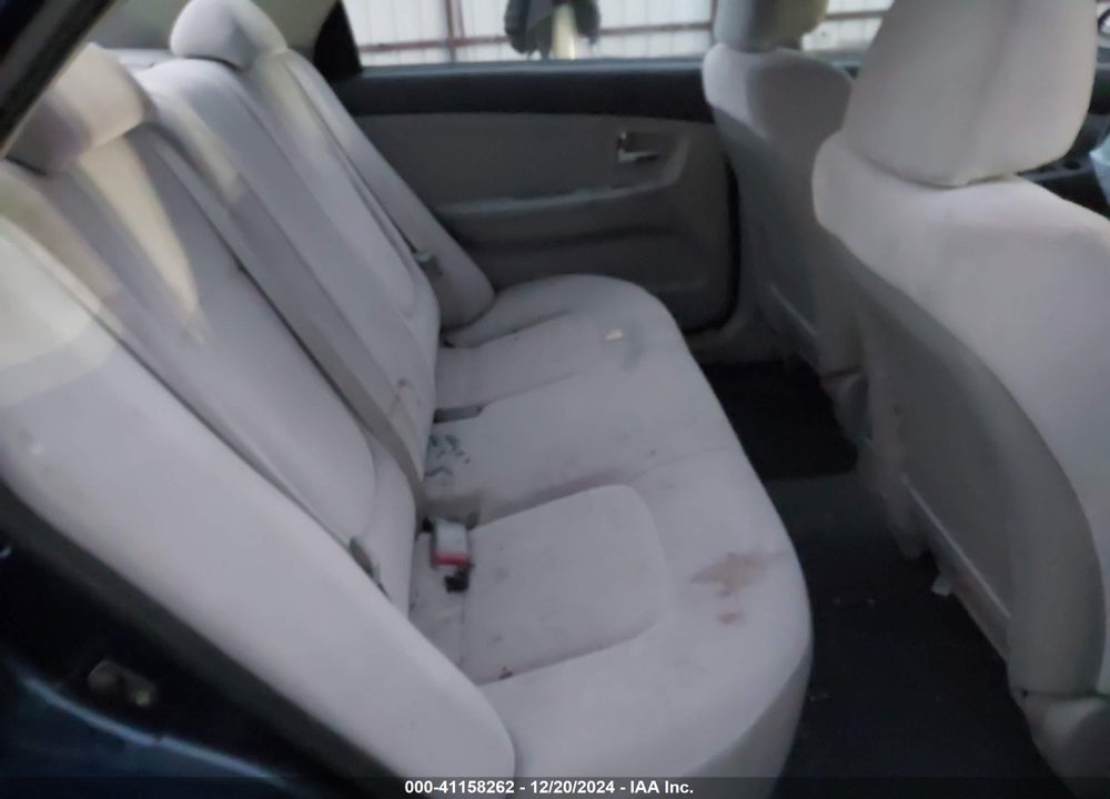 2009 KIA SPECTRA VIN: KNAFE221495589502