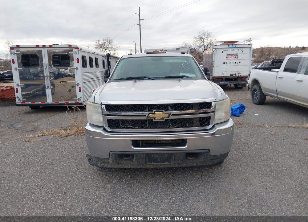 2011 CHEVROLET SILVERADO 3500HD WORK TRUCK VIN: 1GC4KZC84BF218279