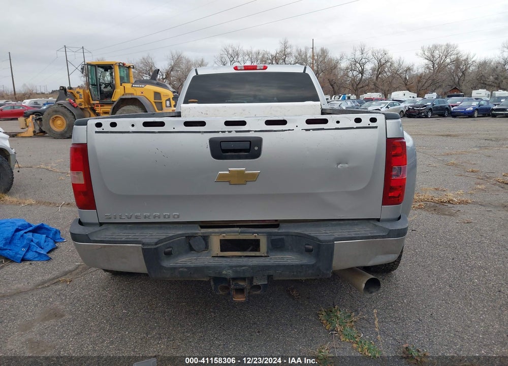 2011 CHEVROLET SILVERADO 3500HD WORK TRUCK VIN: 1GC4KZC84BF218279