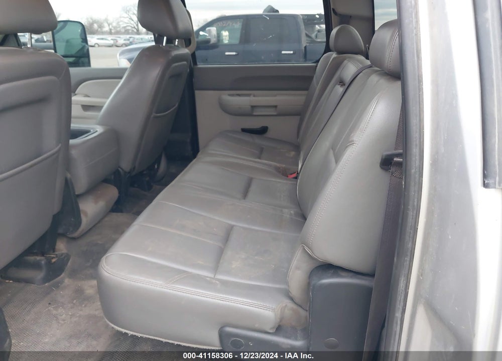 2011 CHEVROLET SILVERADO 3500HD WORK TRUCK VIN: 1GC4KZC84BF218279