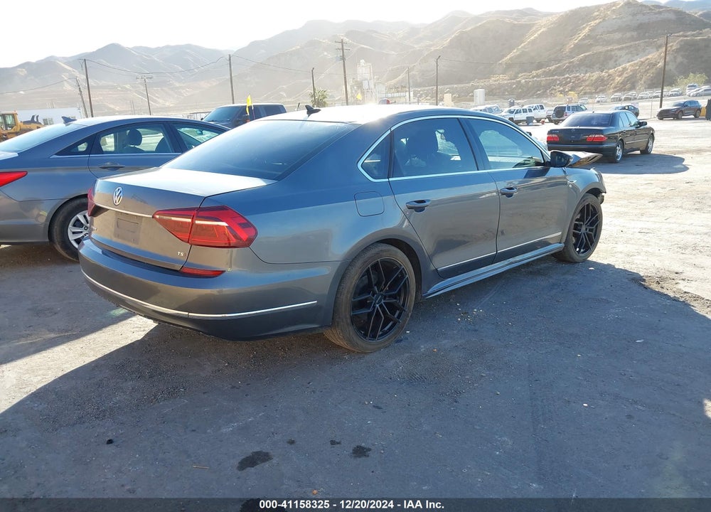 2017 VOLKSWAGEN PASSAT VIN: 1VWDT7A33HC080928