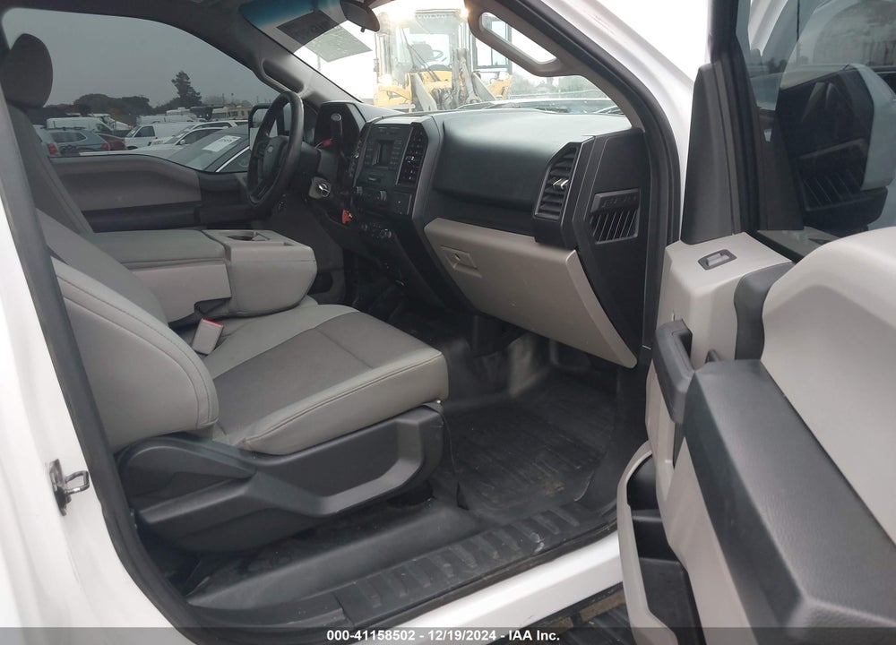 2017 FORD F-150 XL VIN: 1FTMF1C84HKD96893