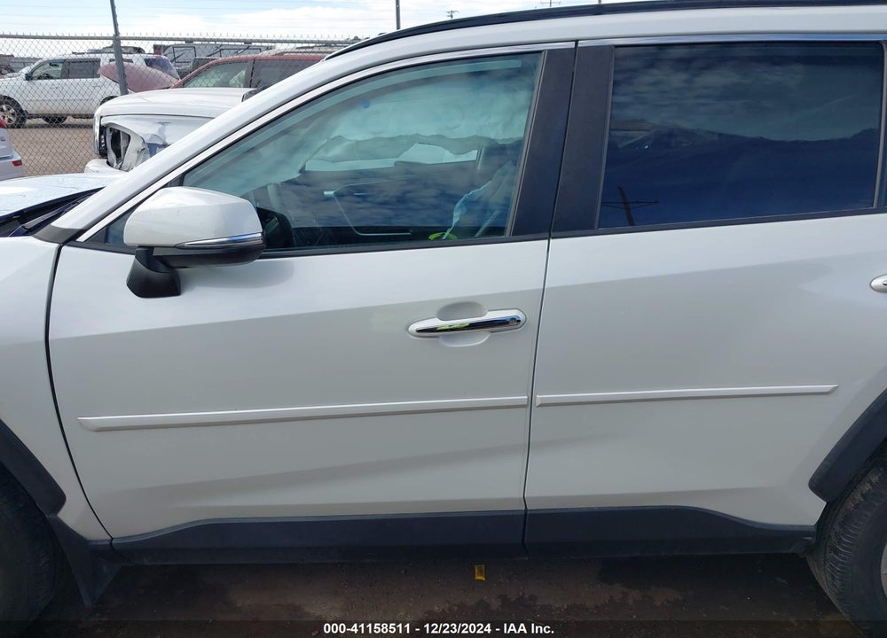 2022 TOYOTA RAV4 VIN: 2T3Y1RFV7NW196836
