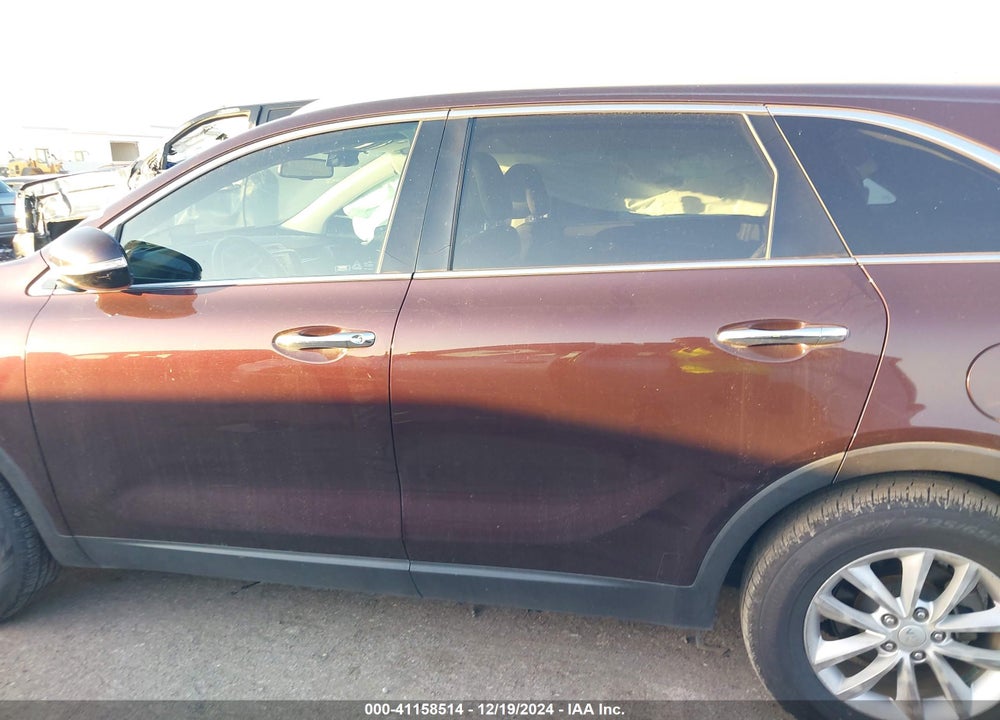 2016 KIA SORENTO 2.4L LX VIN: 5XYPG4A32GG015968