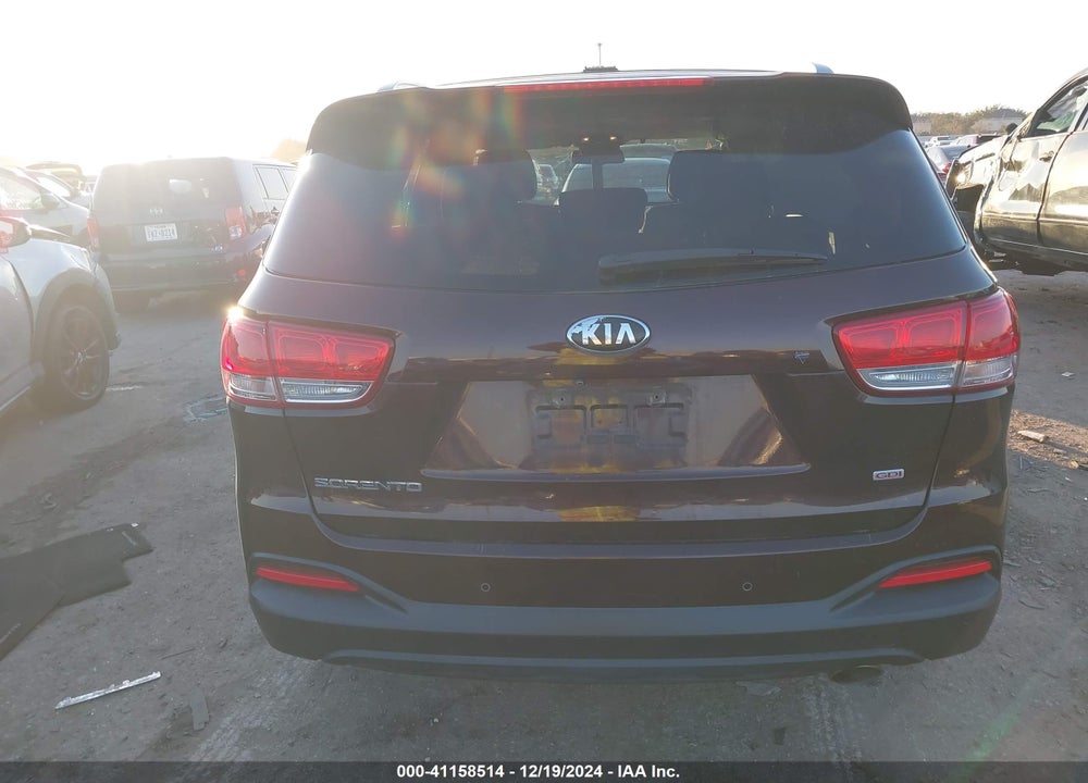 2016 KIA SORENTO 2.4L LX VIN: 5XYPG4A32GG015968